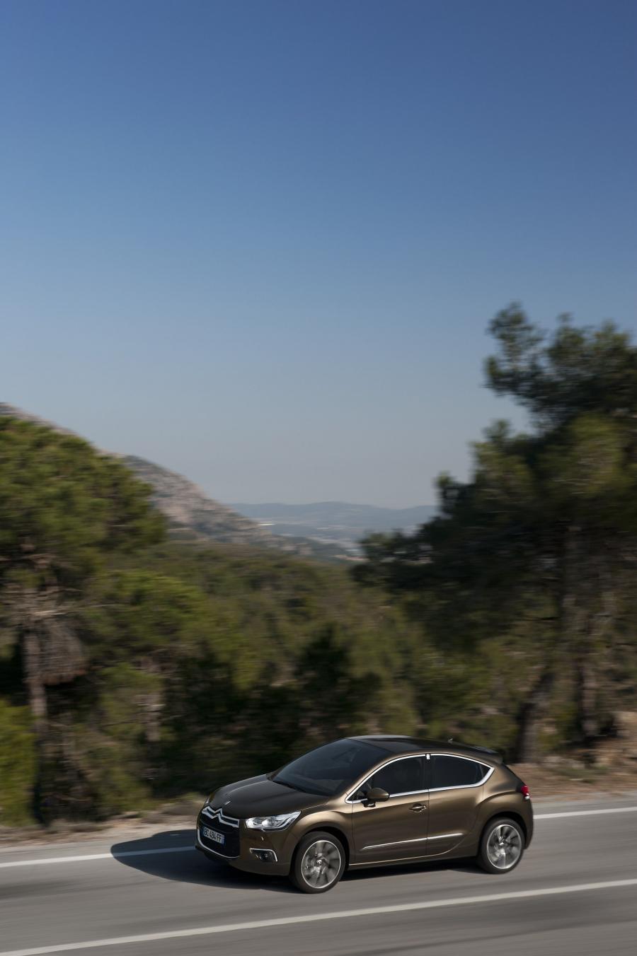  Citroen DS4 2010 года  (фото 49 из 143)